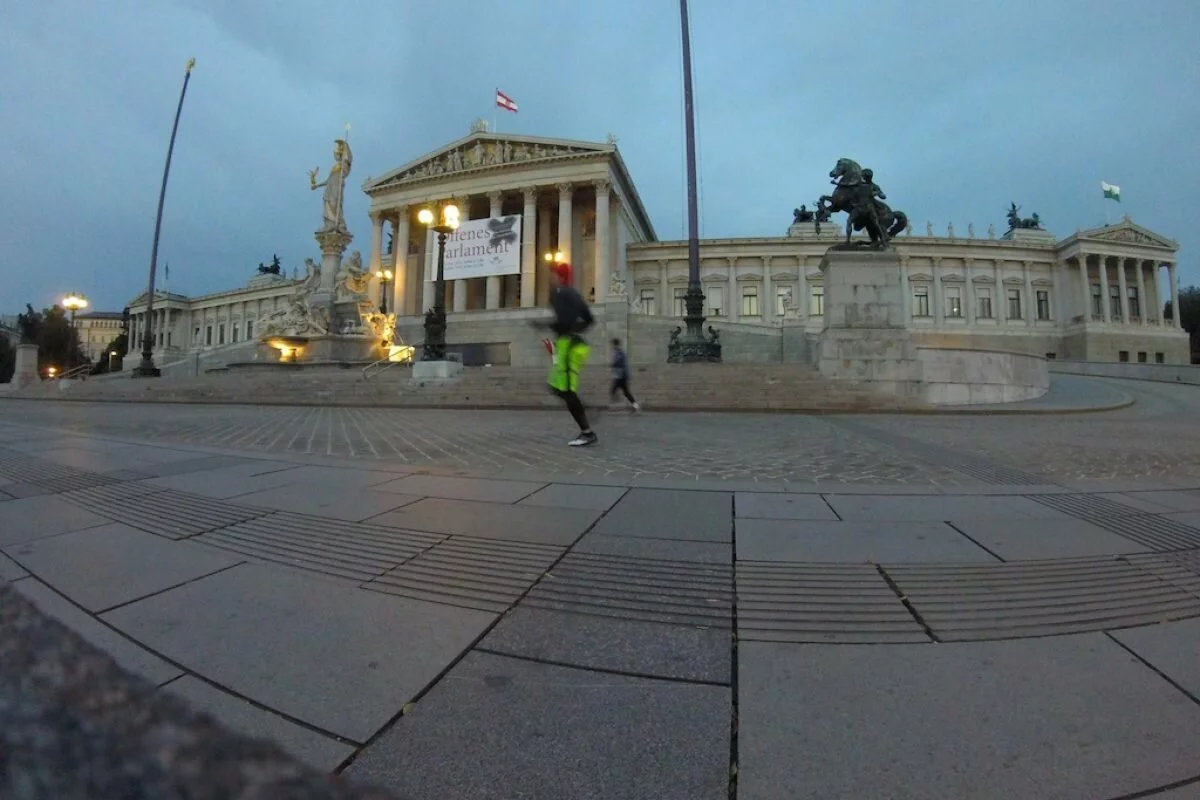 Siterunning & Lightrunning: Vienna in 45 Minutes